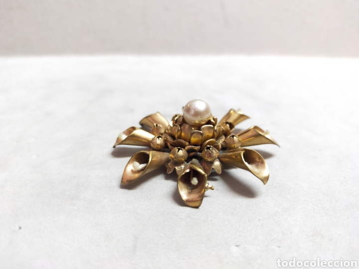 Joyeria: BROCHE DE FLOR EN METAL DORADO CON SIMIL PERLA - Foto 3