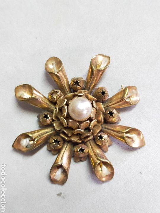 Joyeria: BROCHE DE FLOR EN METAL DORADO CON SIMIL PERLA - Foto 1