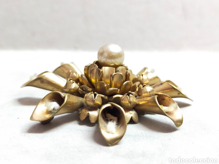 Joyeria: BROCHE DE FLOR EN METAL DORADO CON SIMIL PERLA - Foto 6