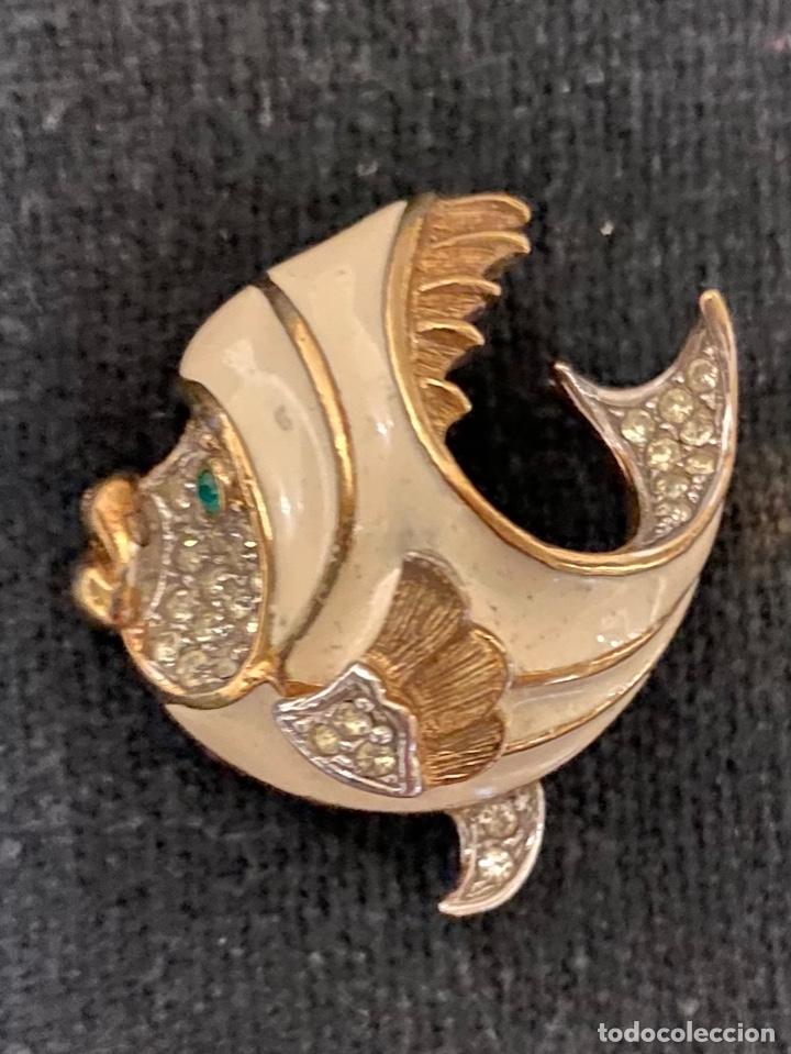 Joaillerie: C-46. Broche pez mariposa. Piedras y esmalte A & S