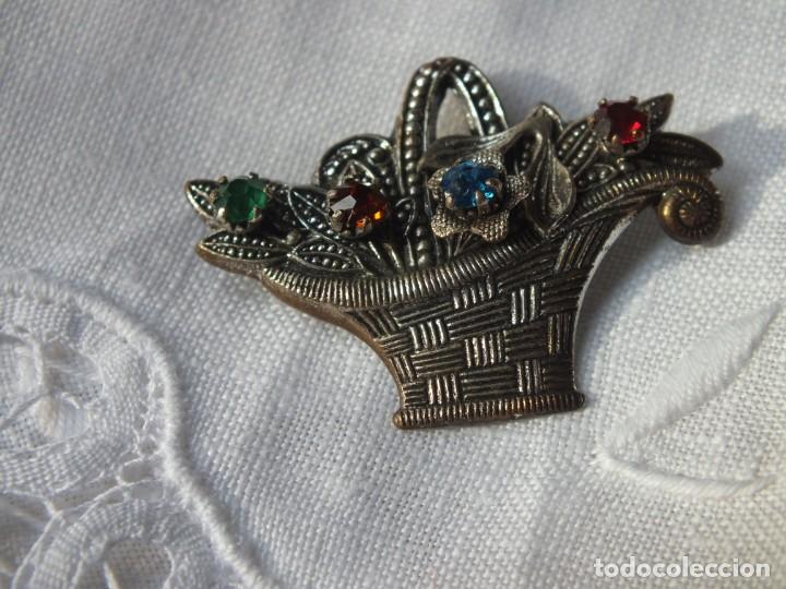 Joyeria: BROCHE VINTAGE CESTA CON PEDRER&Iacute;A - Foto 1