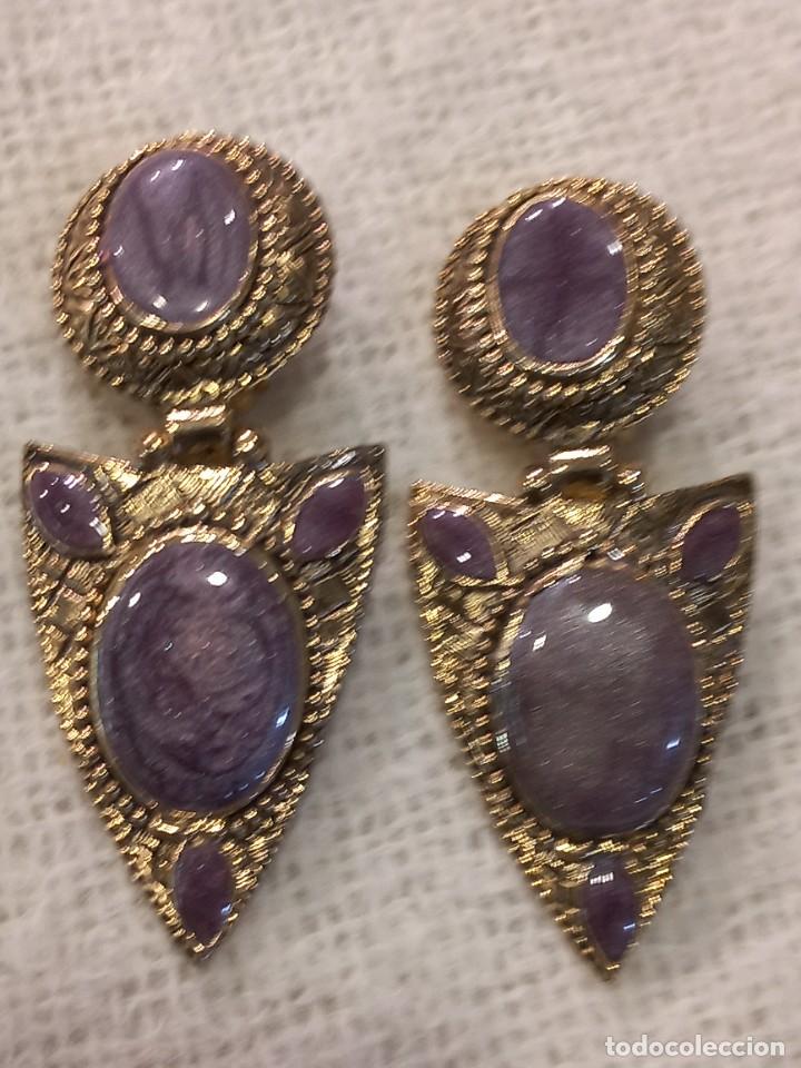 Joyeria: PENDIENTES (ESMALTE-MORADO) triangulo - Foto 1