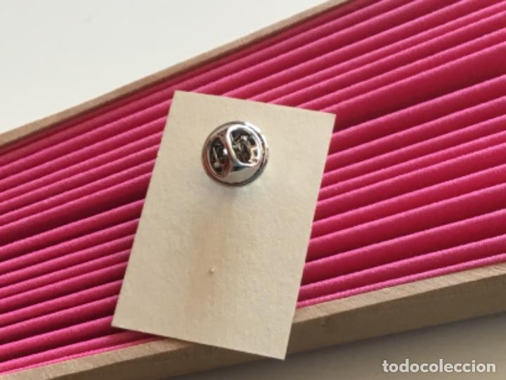 Joyeria: BROCHE PIN CON FLOR DE SWAROVSKI. AUSTRIA - Foto 3