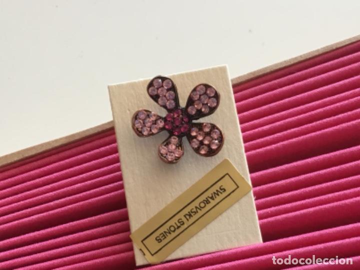 Joyeria: BROCHE PIN CON FLOR DE SWAROVSKI. AUSTRIA - Foto 2