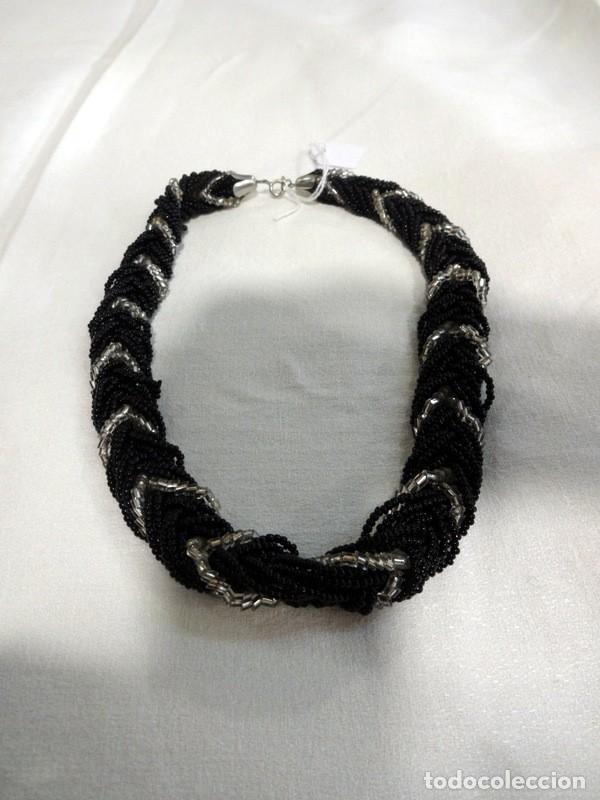 Joyeria: gargantilla en cuentas negras entrelazadas. REF-8364 - Foto 2