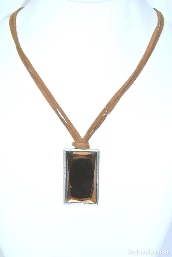 Joyeria: Collar corto color marr&oacute;n con strass, A&ntilde;o 2000, Nuevo - Foto 2