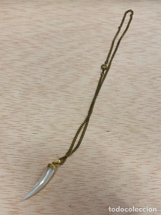 Joyeria: Precioso collar con colmillo de nacar. Mide unos 23cms de largo - Foto 2