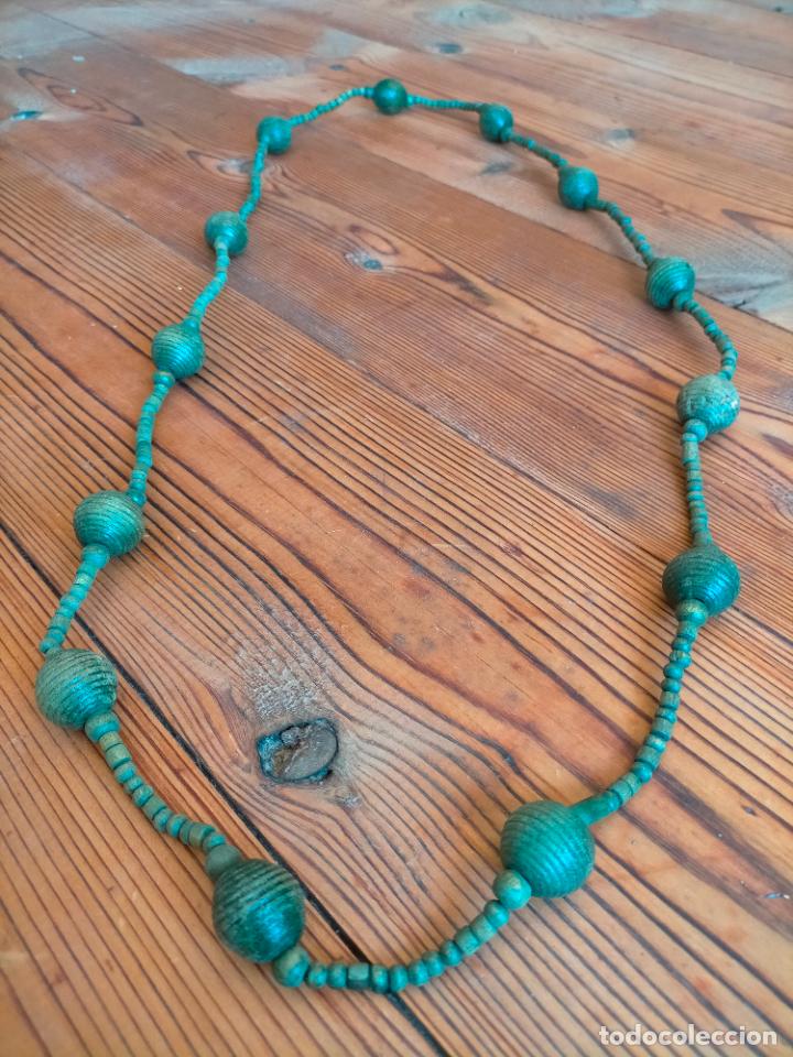 Joyeria: Collar de madera con borlas bolas vintage y perlitas de madera - Foto 4