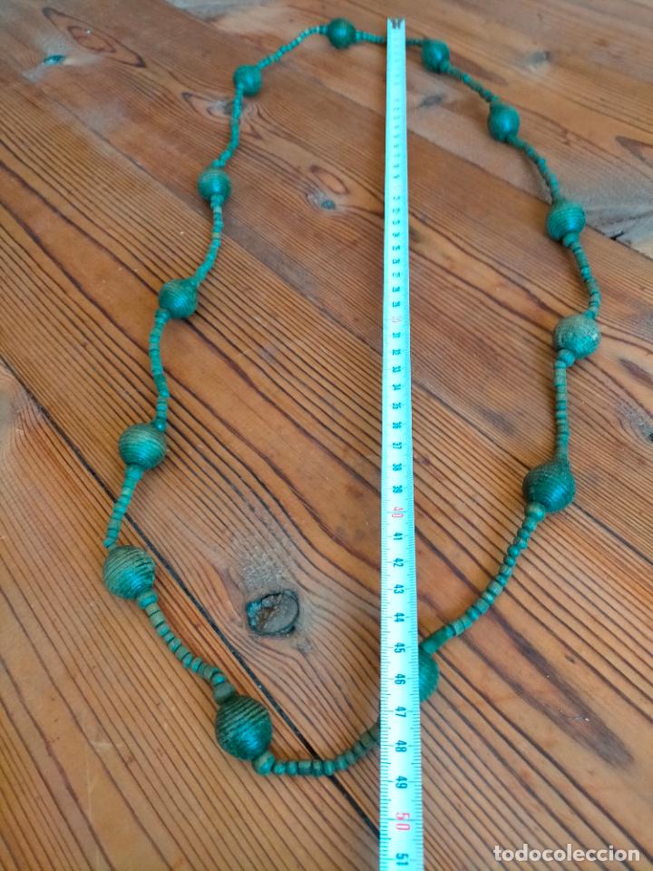 Joyeria: Collar de madera con borlas bolas vintage y perlitas de madera - Foto 6