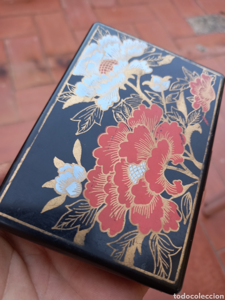 Schmuck: NI IDEA ,COLLARES ? CADENAS ?CON PIEDRECITAS MAS CAJITA ORIENTAL ?