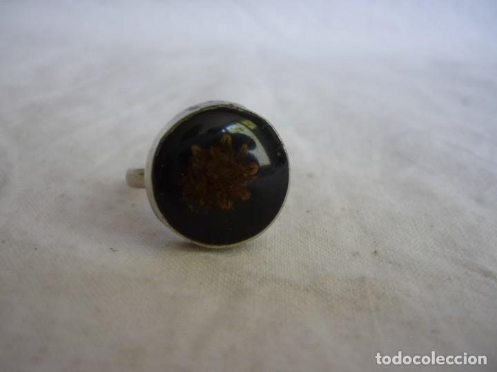 Joyeria: Anillo de alpaca con flor seca - Foto 2