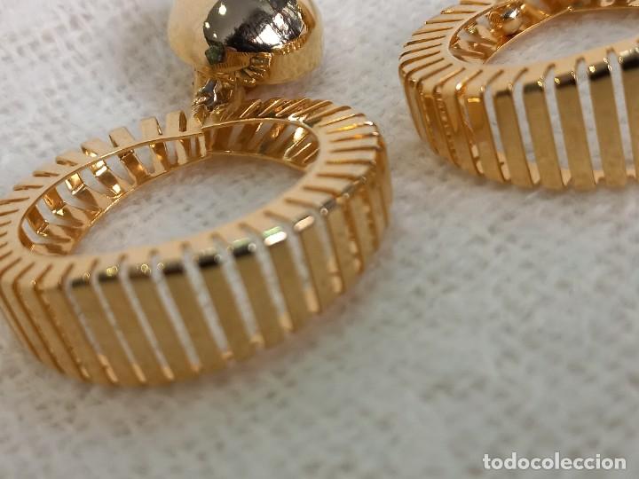 Joyeria: PENDIENTES-LARGOS (ARILLA DENTADA-CALADA) dorada - Foto 2