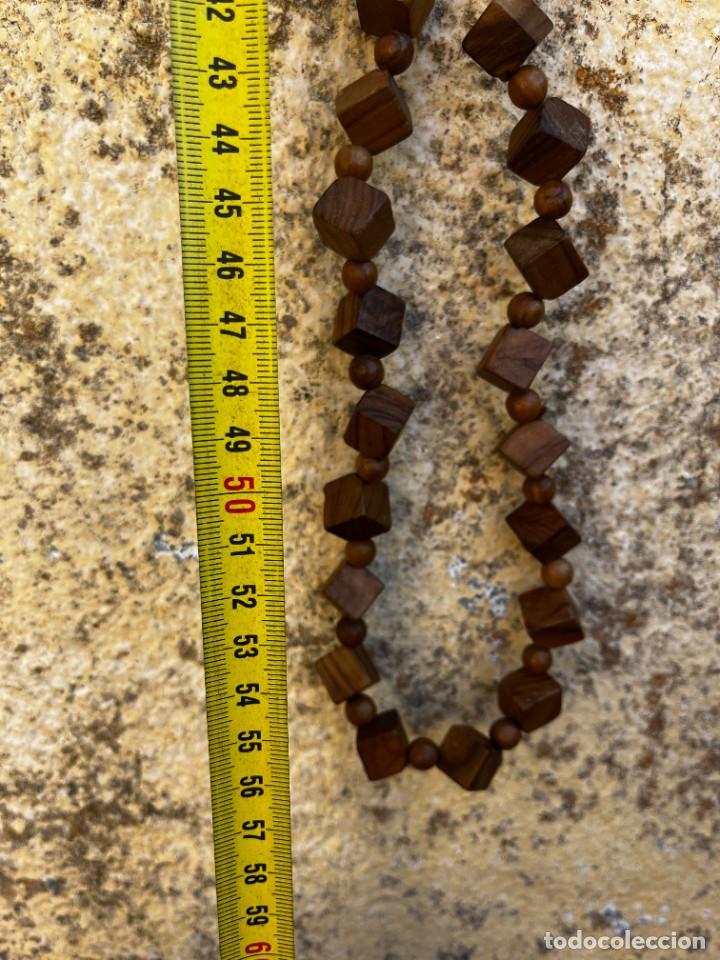 Joyeria: Collar con cuentas de madera de forma cuadrada. Vintage. - Foto 3