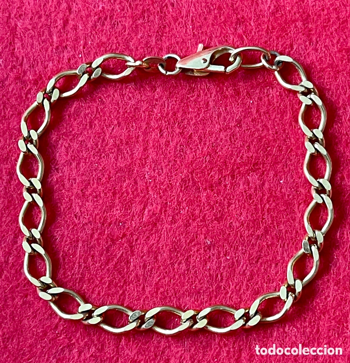 Joyeria: Bonita pulsera chapada en oro de ley.