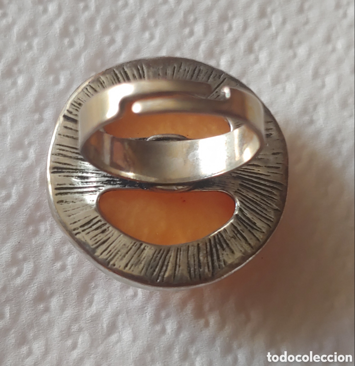 Joyeria: Anillo en metal plateado y resina - Foto 3