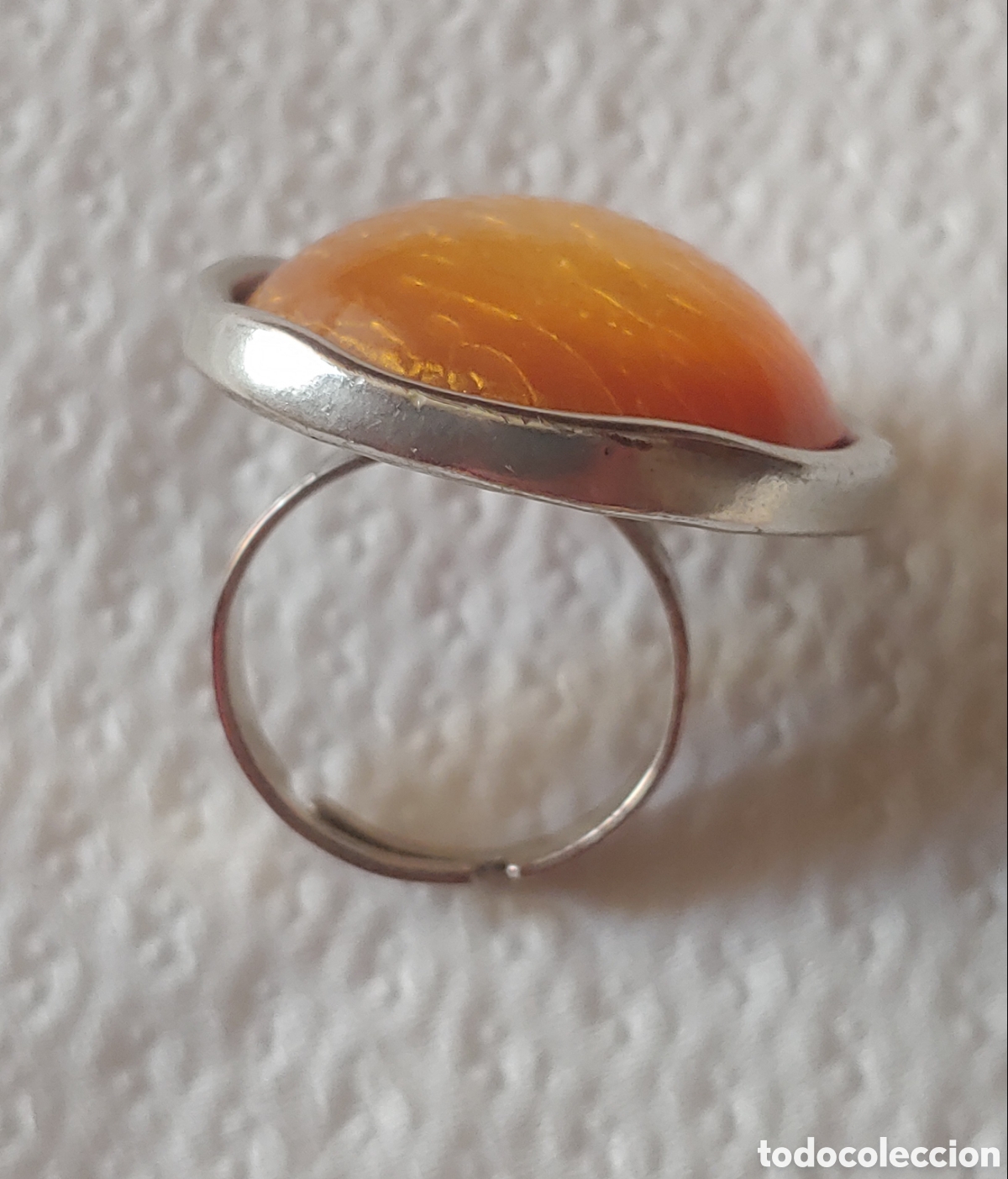 Joyeria: Anillo en metal plateado y resina - Foto 4