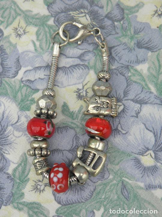 Joyeria: Pulsera cord&oacute;n met&aacute;lico con charms - Foto 1