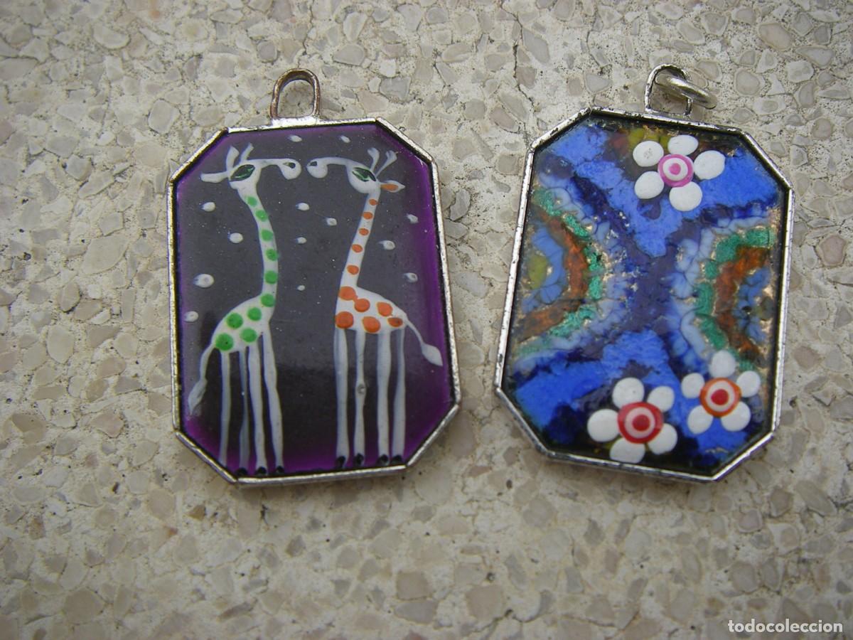 Joyeria: Dos colgantes con bonitos esmaltes.