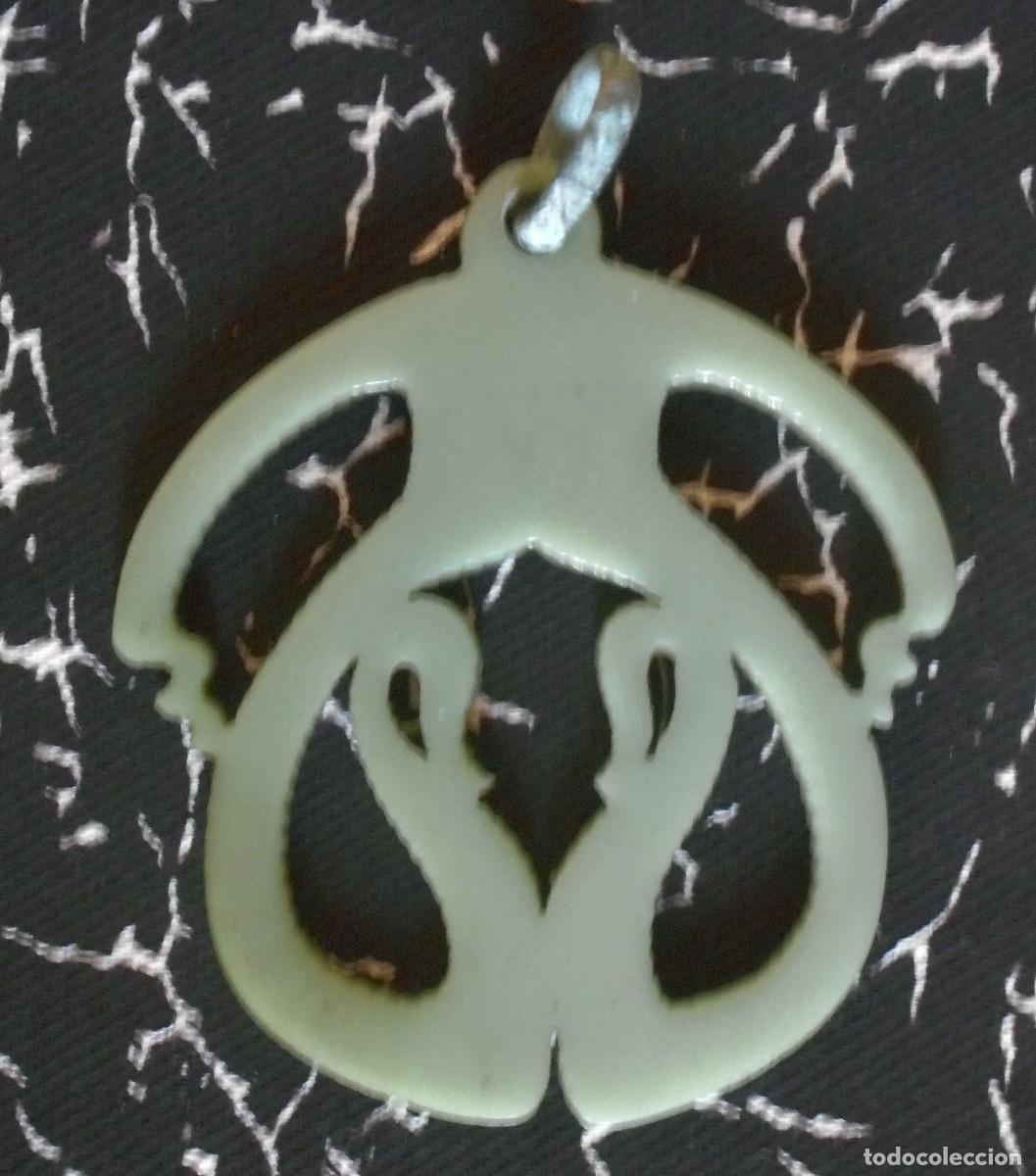 Jewelry: COLGANTE DE BAQUELITA DE LOS A&Ntilde;OS 30 COLOR VERDE CLARO