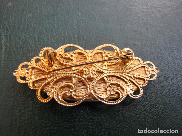 Joyeria: 40.- Broche damasquinado. Toledo. P&aacute;jaros. Impecable - Foto 2