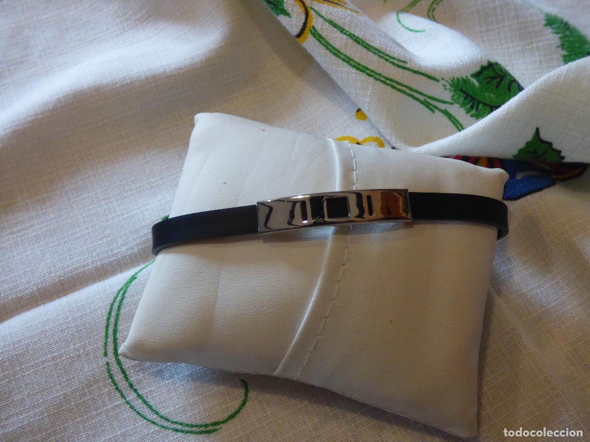 Joyeria: Pulsera, de caucho y acero - Foto 1