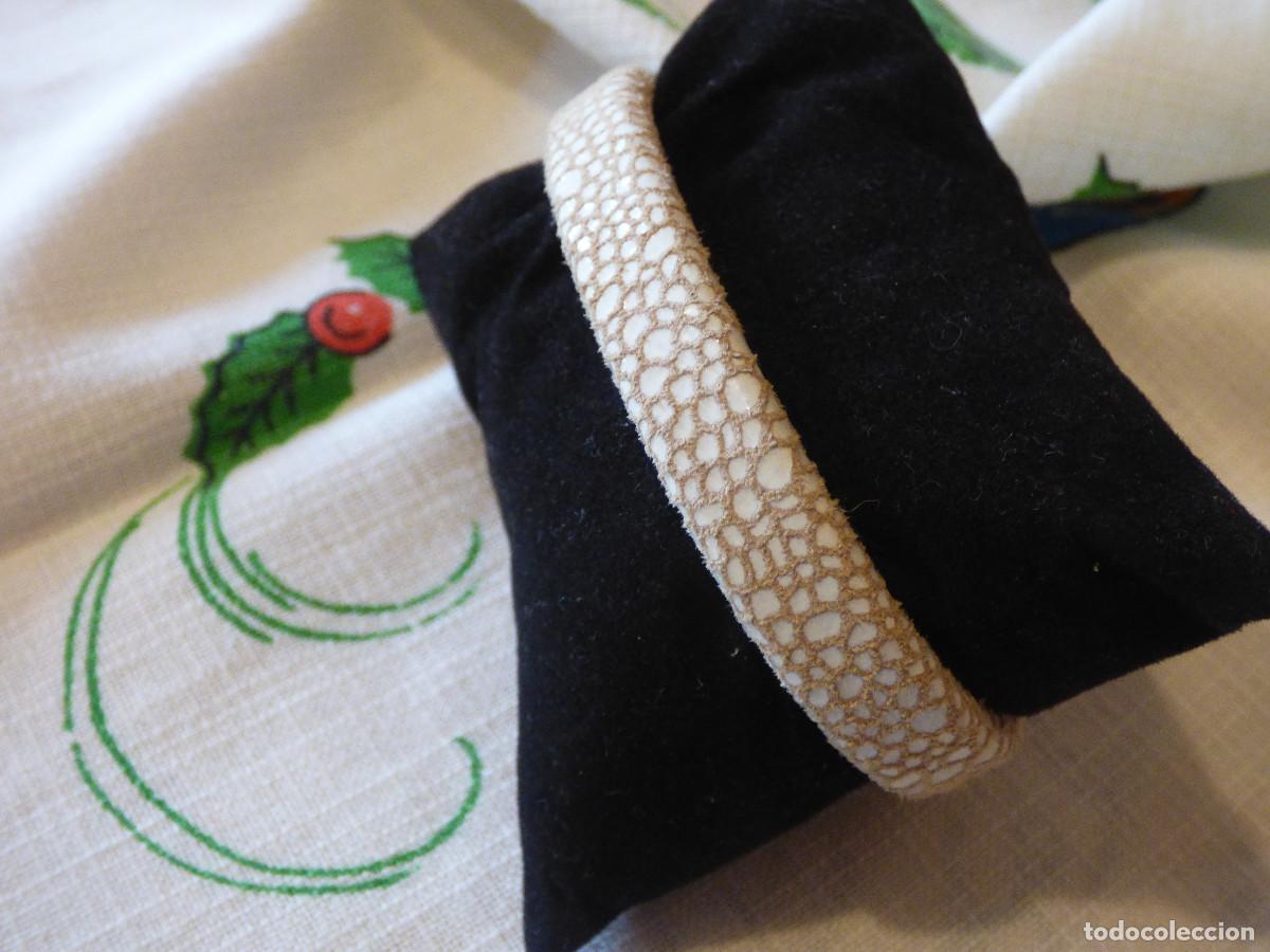 Joyeria: Pulsera de piel y acero - Foto 1