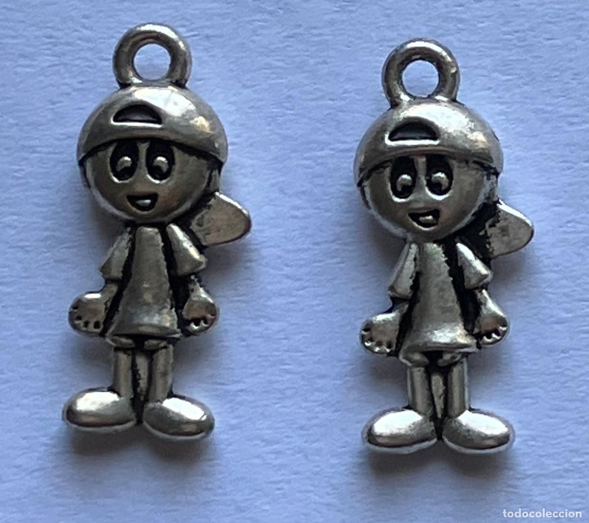 Schmuck: Lote 2 charms plata tibetana ni&ntilde;o gorra. Abalorio colgante. Bisuter&iacute;a vintage.