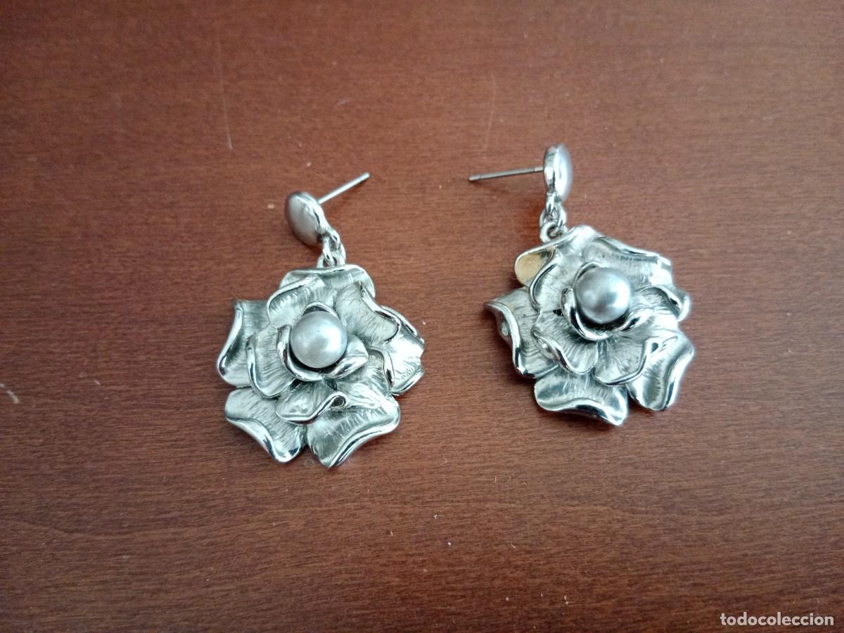 Joyeria: JUEGO DE PENDIENTES EN FORMA DE ROSA