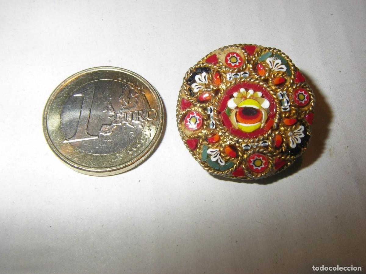 Joaillerie: Bonito y antiguo broche, micro mosaico sobre metal, Italia.