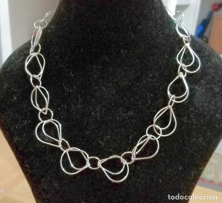 Joyeria: COLLAR MET&Aacute;LICO PLATEADO, FORMAS GEOM&Eacute;TRICAS. - Foto 1
