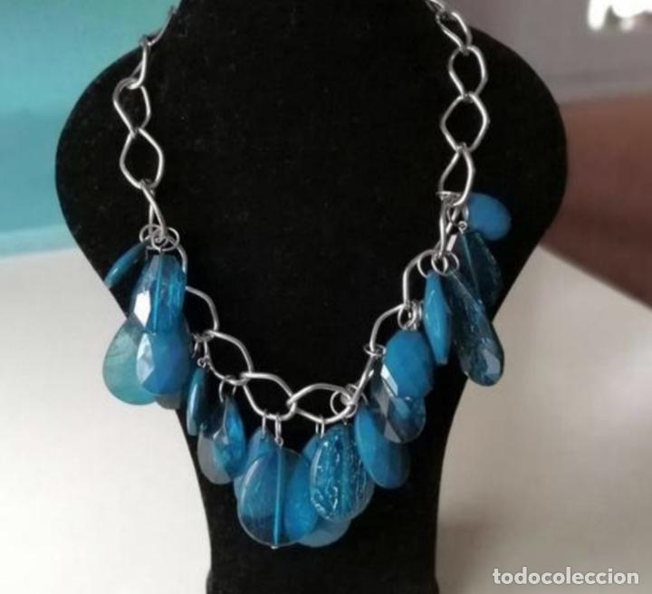 Joyeria: COLLAR CADENA PLATEADA CON COLGANTES AZULES. - Foto 3