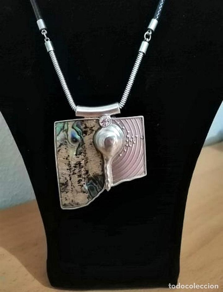 Joyeria: BONITO COLLAR PLATEADO CON COLGANTE. - Foto 1