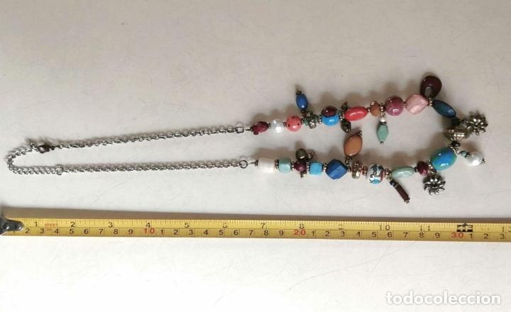 Joyeria: COLLAR CON CUENTAS DE VARIOS COLORES. - Foto 2