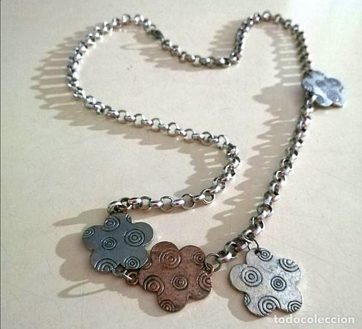Joyeria: COLLAR LARGO MET&Aacute;LICO, CADENA FLORES. - Foto 1
