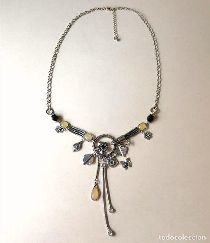Joyeria: COLLAR CORTO PLATEADO CON COLGANTES. - Foto 4