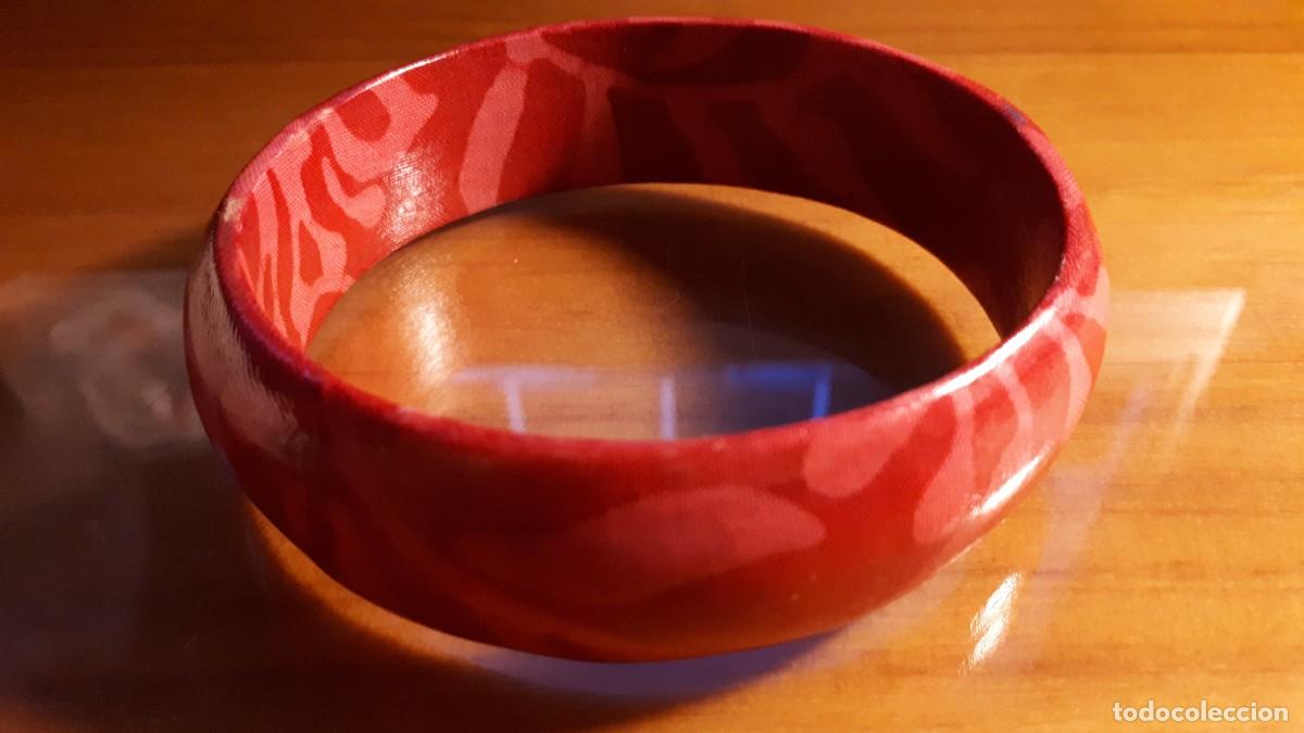 Joyeria: PULSERA DE MADERA R&Iacute;GIDA EN TONOS ROSA - VINTAGE. - Foto 3