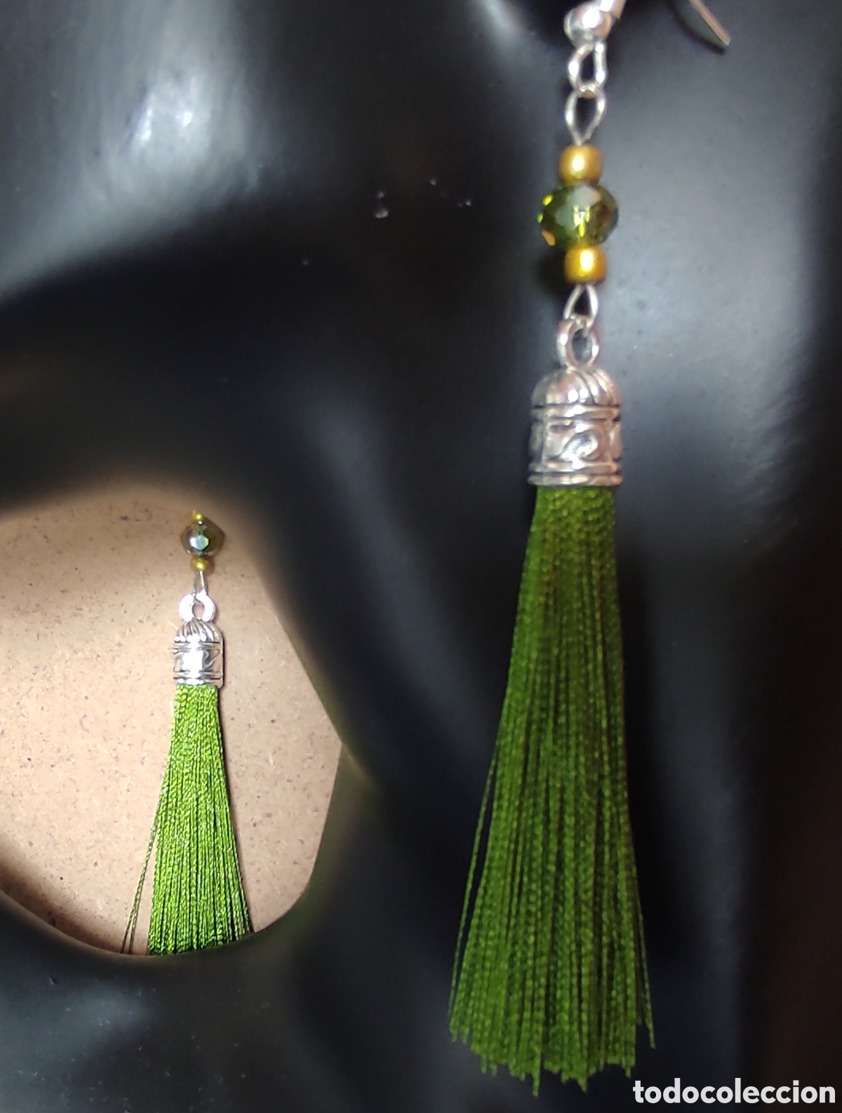 Joyeria: Elegantes pendientes artesanales en verde