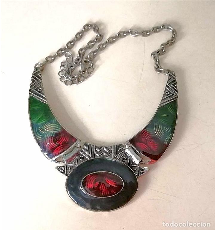 Joyeria: COLLAR CORTO MET&Aacute;LICO, PLATEADO Y ESMALTE. - Foto 3