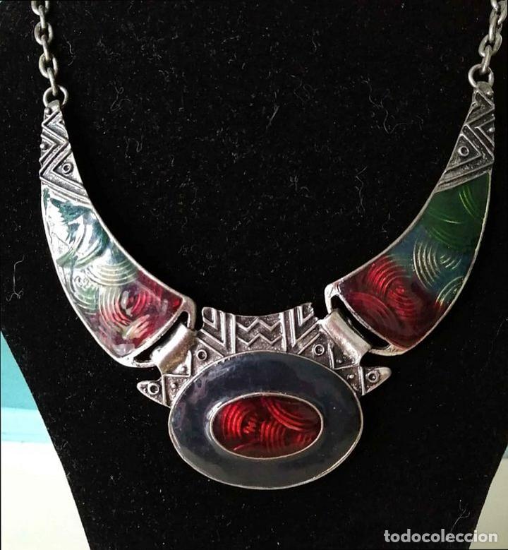 Joyeria: COLLAR CORTO MET&Aacute;LICO, PLATEADO Y ESMALTE. - Foto 4