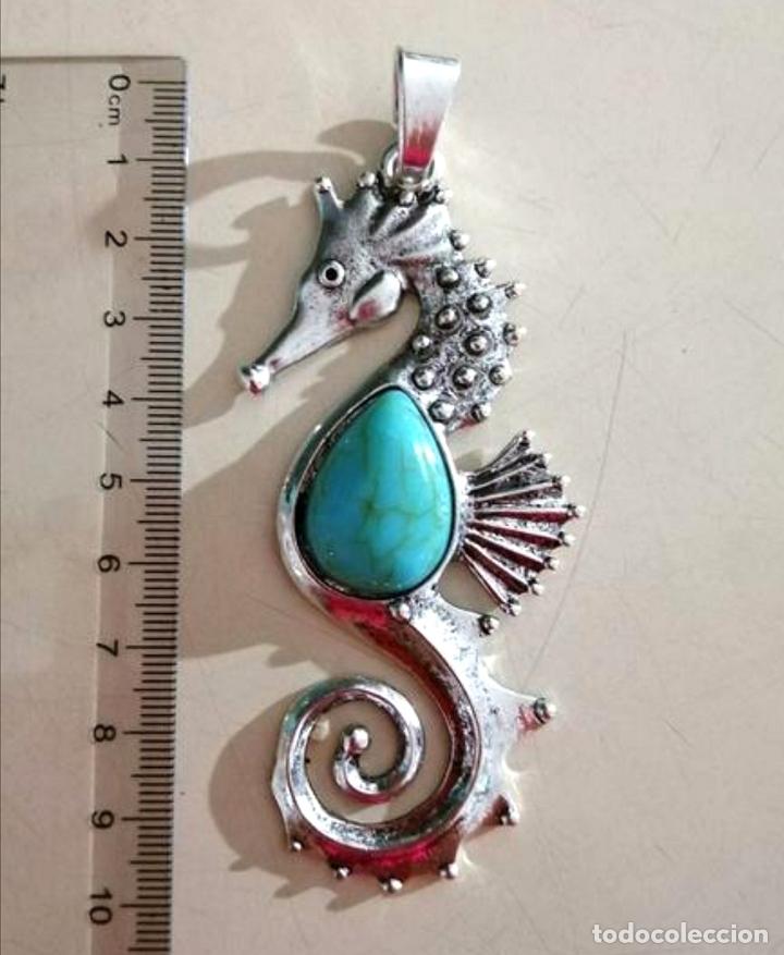 Joyeria: COLGANTE PLATEADO CON SIMIL TURQUESA, CABALLITO DE MAR. - Foto 3