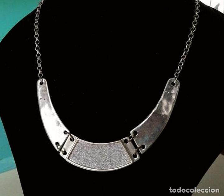 Joyeria: COLLAR CORTO PLATEADO, MET&Aacute;LICO. - Foto 1