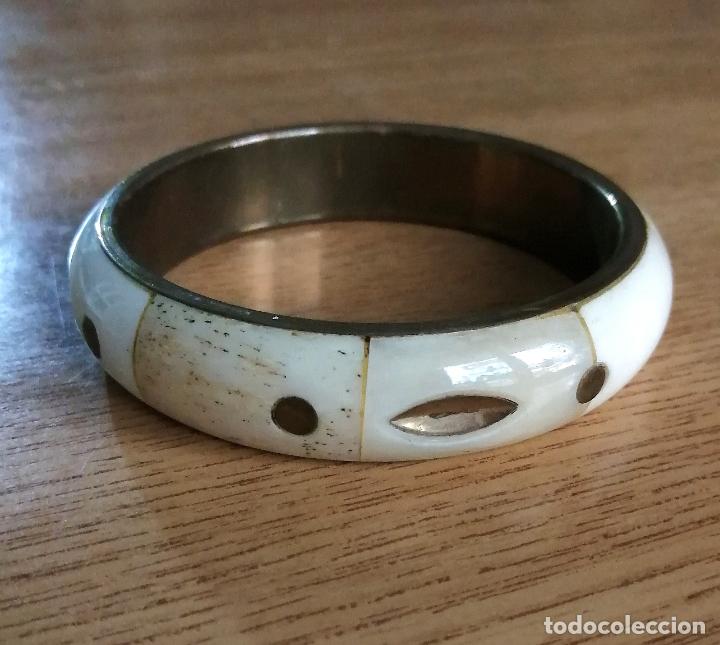 Joyeria: PULSERA, BRAZALETE EN HUESO Y LAT&Oacute;N - Foto 1