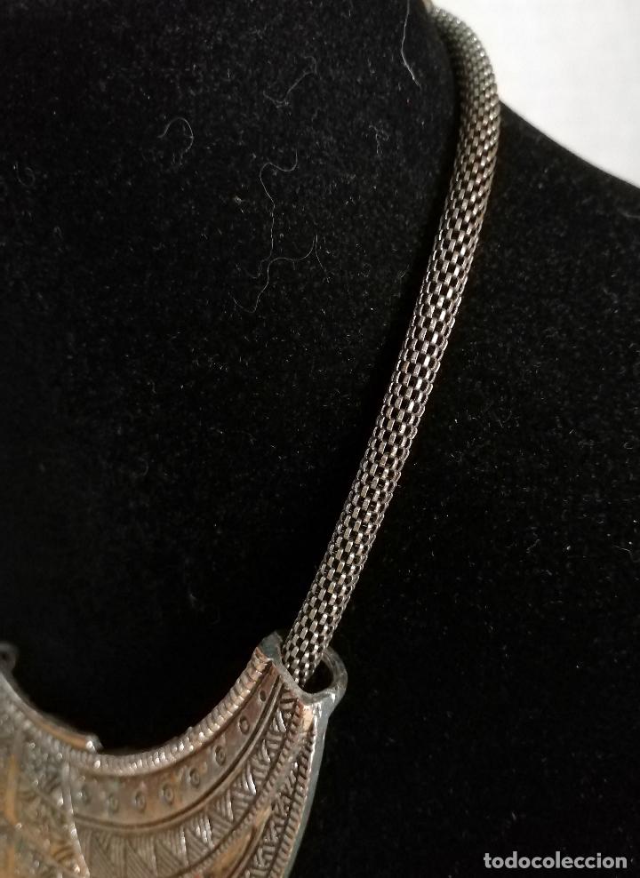 Joyeria: COLLAR CORTO, MET&Aacute;LICO PLATEADO. - Foto 6