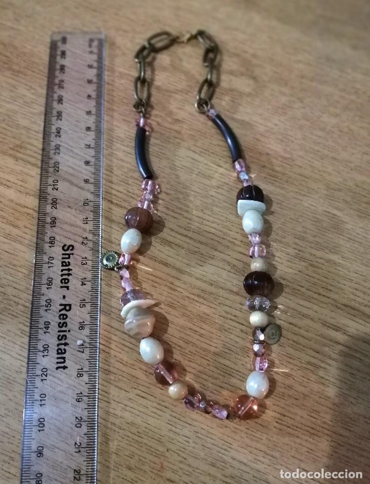 Joyeria: COLLAR CORTO CON CADENA Y CUENTAS DE DIFERENTES FORMAS. - Foto 2