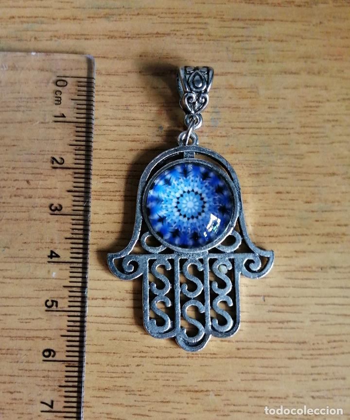 Joyeria: MANO DE F&Aacute;TIMA PLATEADA CON MANDALA AZUL - Foto 3