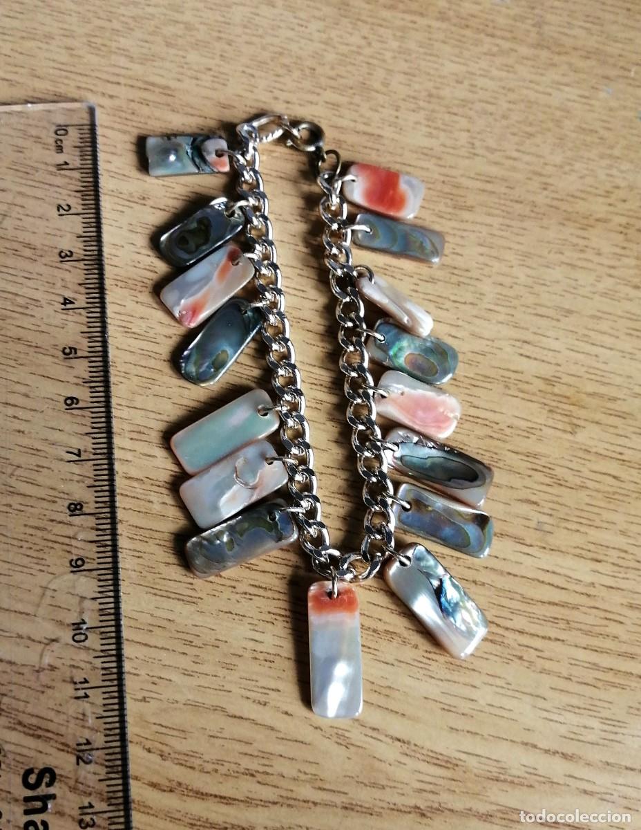 Joyeria: PULSERA, CADENA DORADA CON CON COLGANTES DE NACAR DE CONCHA. - Foto 5