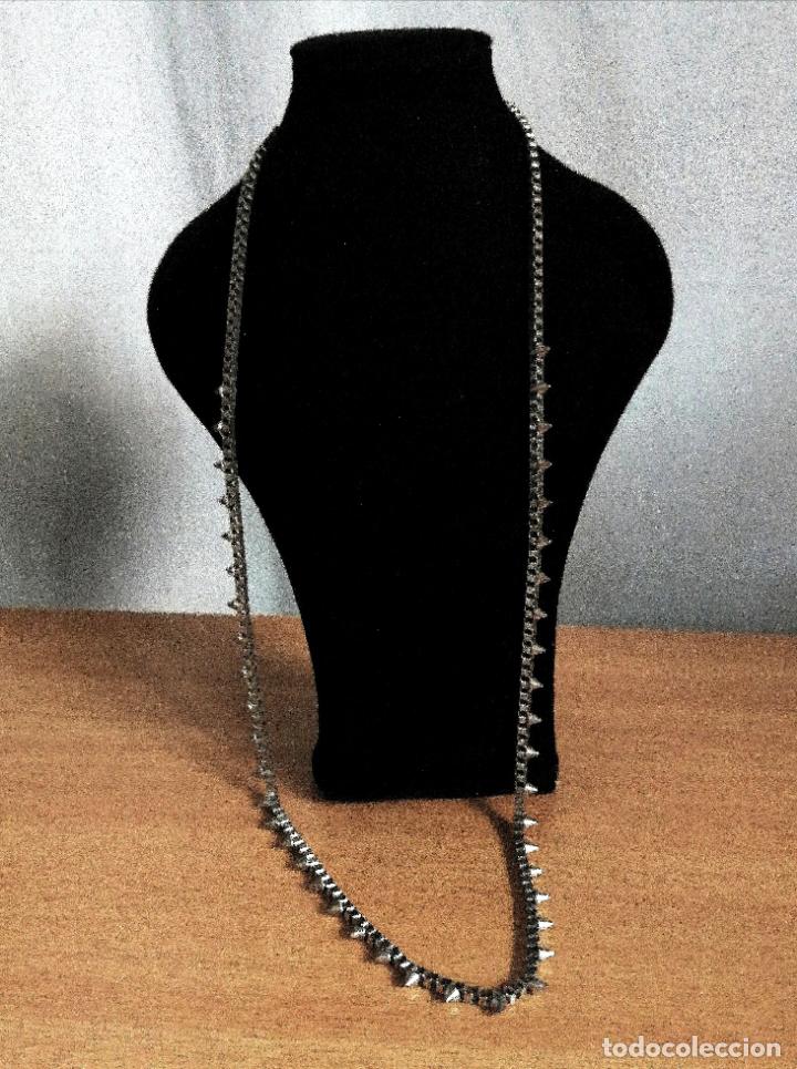 Joyeria: COLLAR LARGO PLATEADO CON PINCHOS. - Foto 4