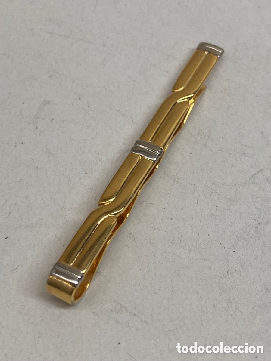 Joaillerie: Pasa corbata de bisuter&iacute;a metal dorado