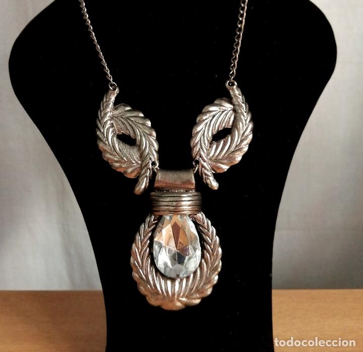 Joyeria: COLLAR PLATEADO METALICO, CON SIMIL DE CRISTAL. - Foto 4