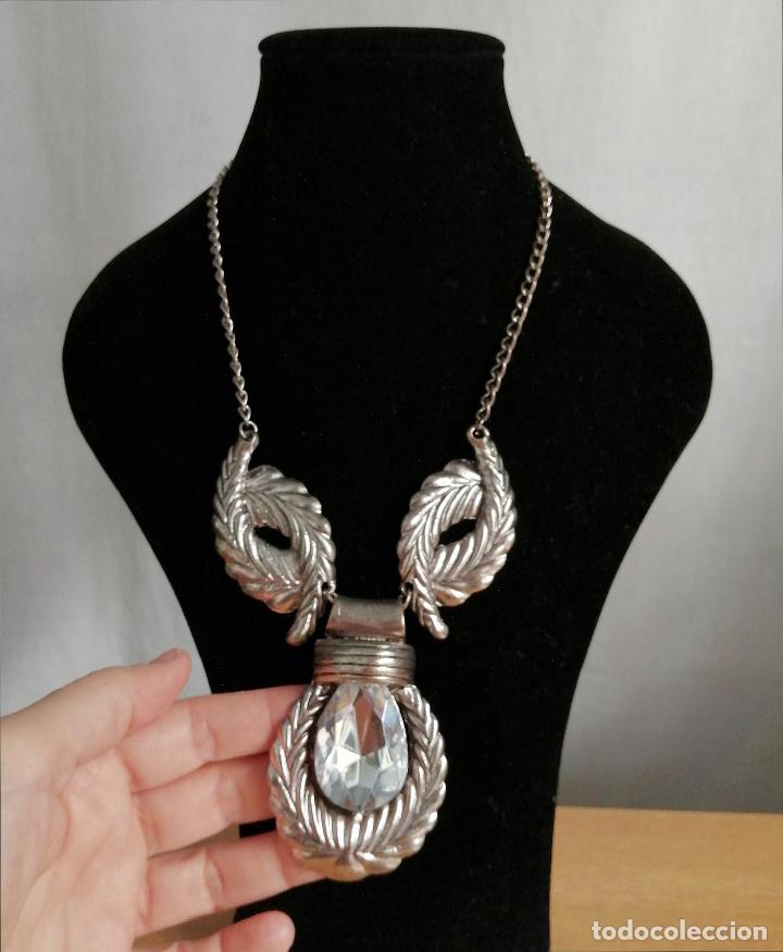 Joyeria: COLLAR PLATEADO METALICO, CON SIMIL DE CRISTAL. - Foto 5